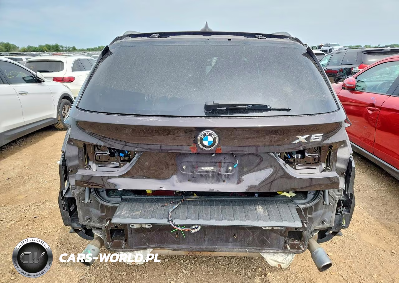 2017 BMW X5 xDrive35I VIN:5UXKR0C38H0V73825 - 6