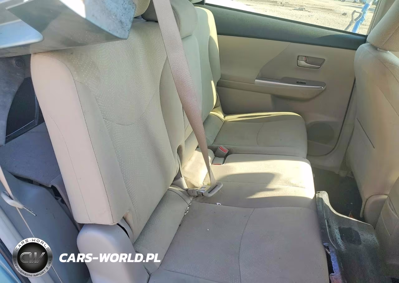 2013 Toyota Prius V Two VIN:JTDZN3EU4D3189245 - 10