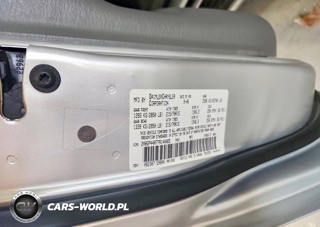 2007 Chrysler Town & Country Lx VIN:2A8GP44R77R144065 - 13