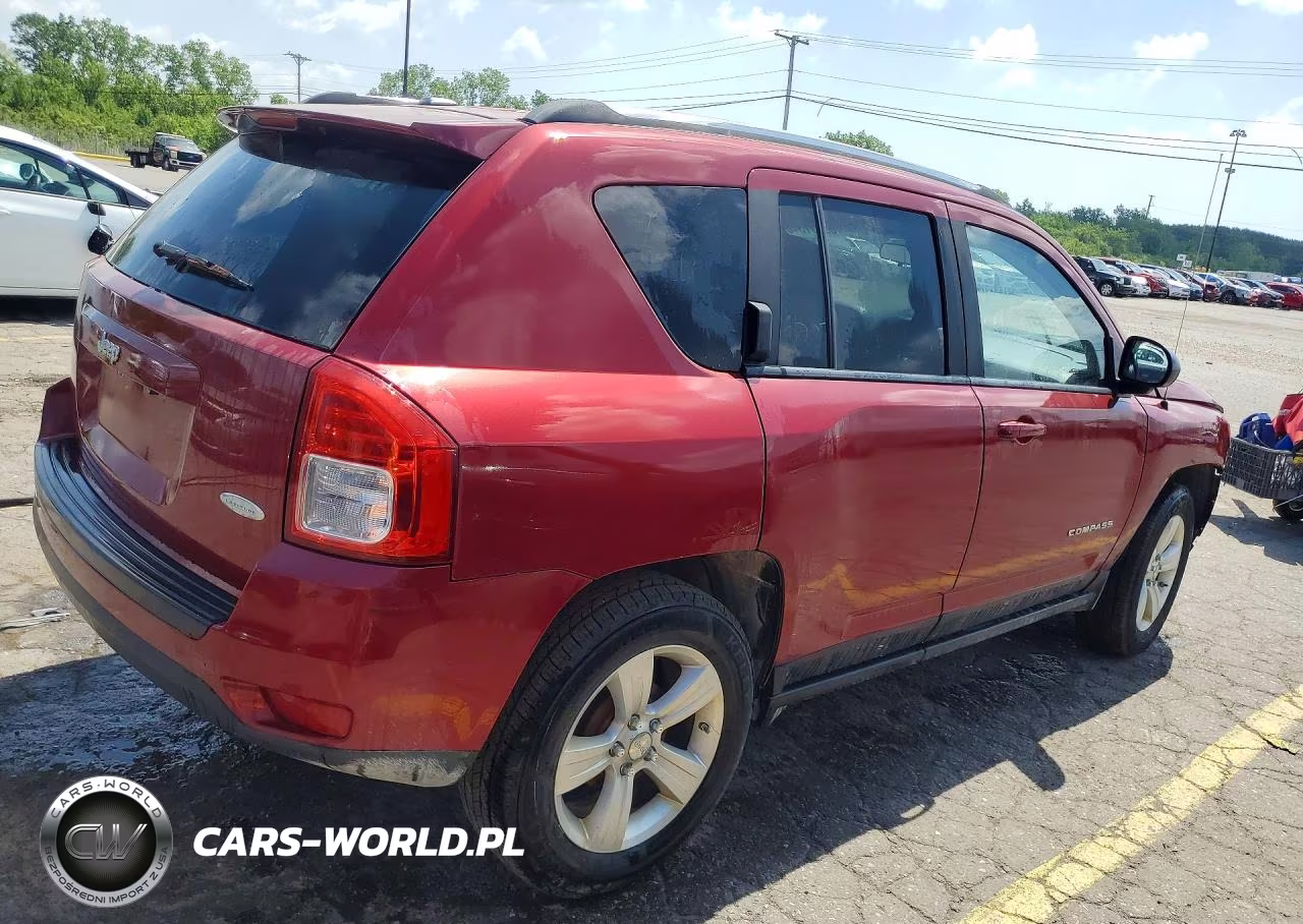 2012 Jeep Compass Latitude VIN:1C4NJCEB4CD580185 - 3