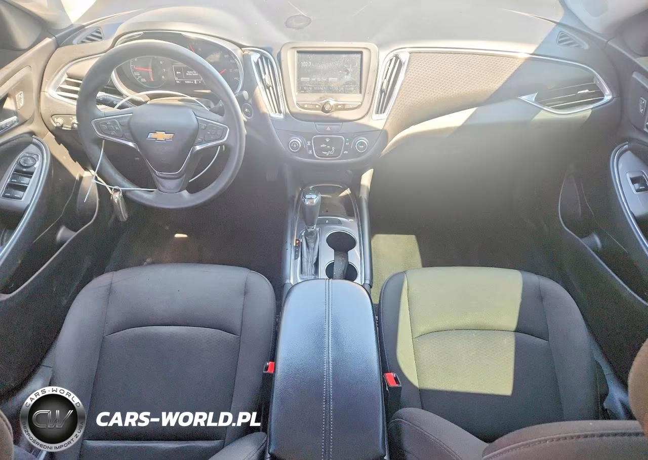 2018 Chevrolet Malibu Lt VIN:1G1ZD5ST0JF255464 - 8