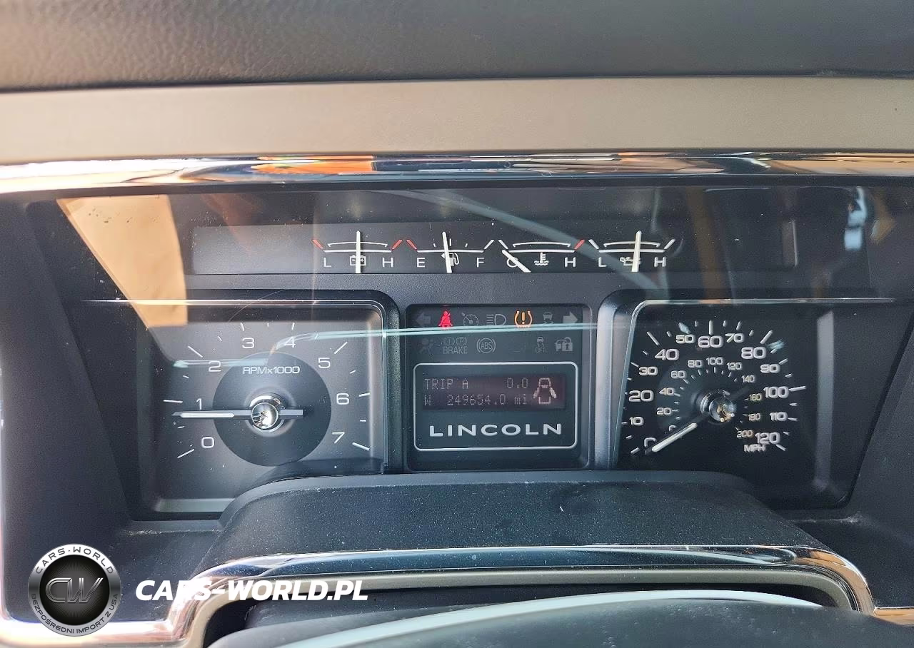 2013 Lincoln Navigator VIN:5LMJJ2J56DEL01767 - 9