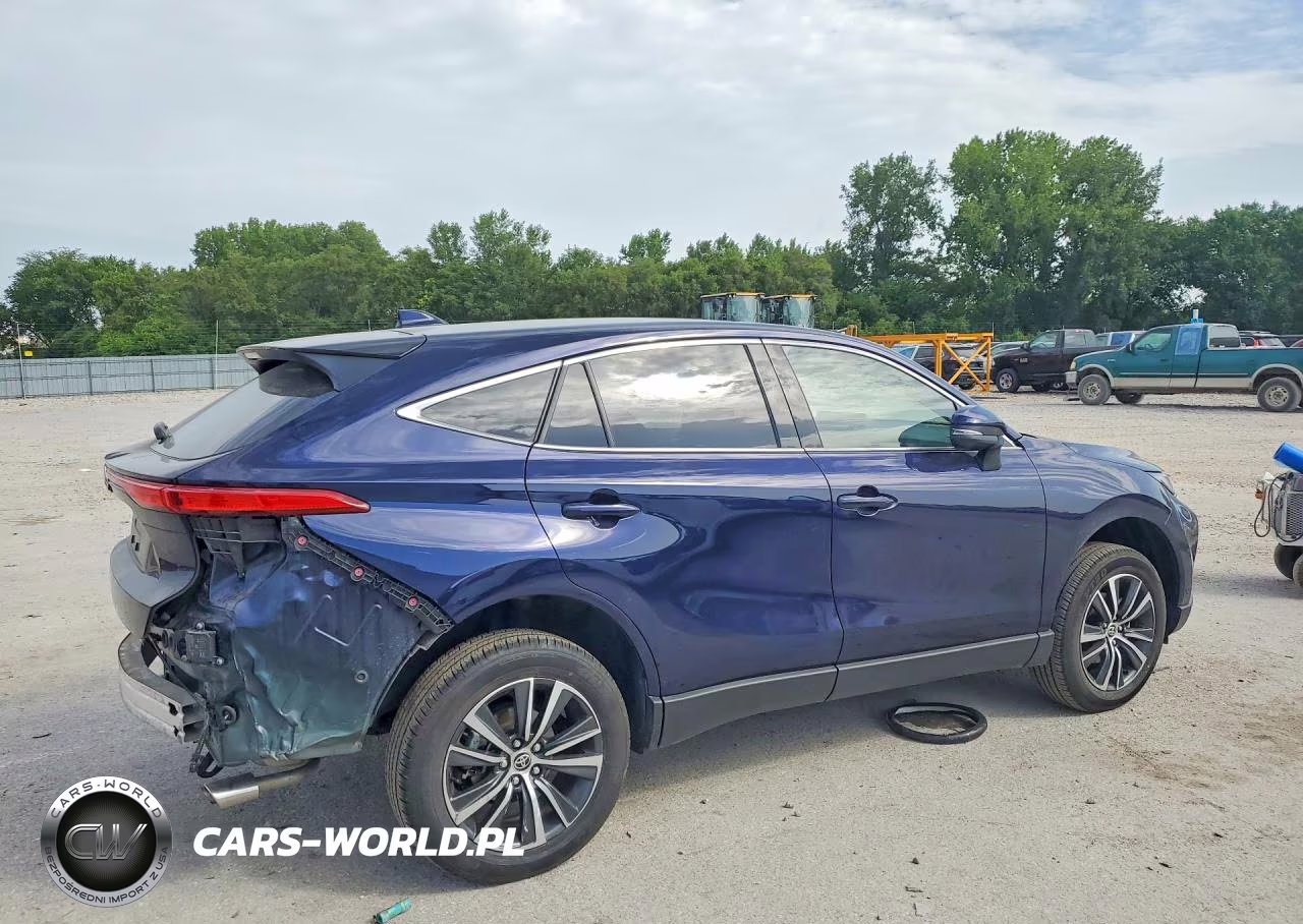 2023 Toyota Venza Le VIN:JTEAAAAH3PJ125246 - 3
