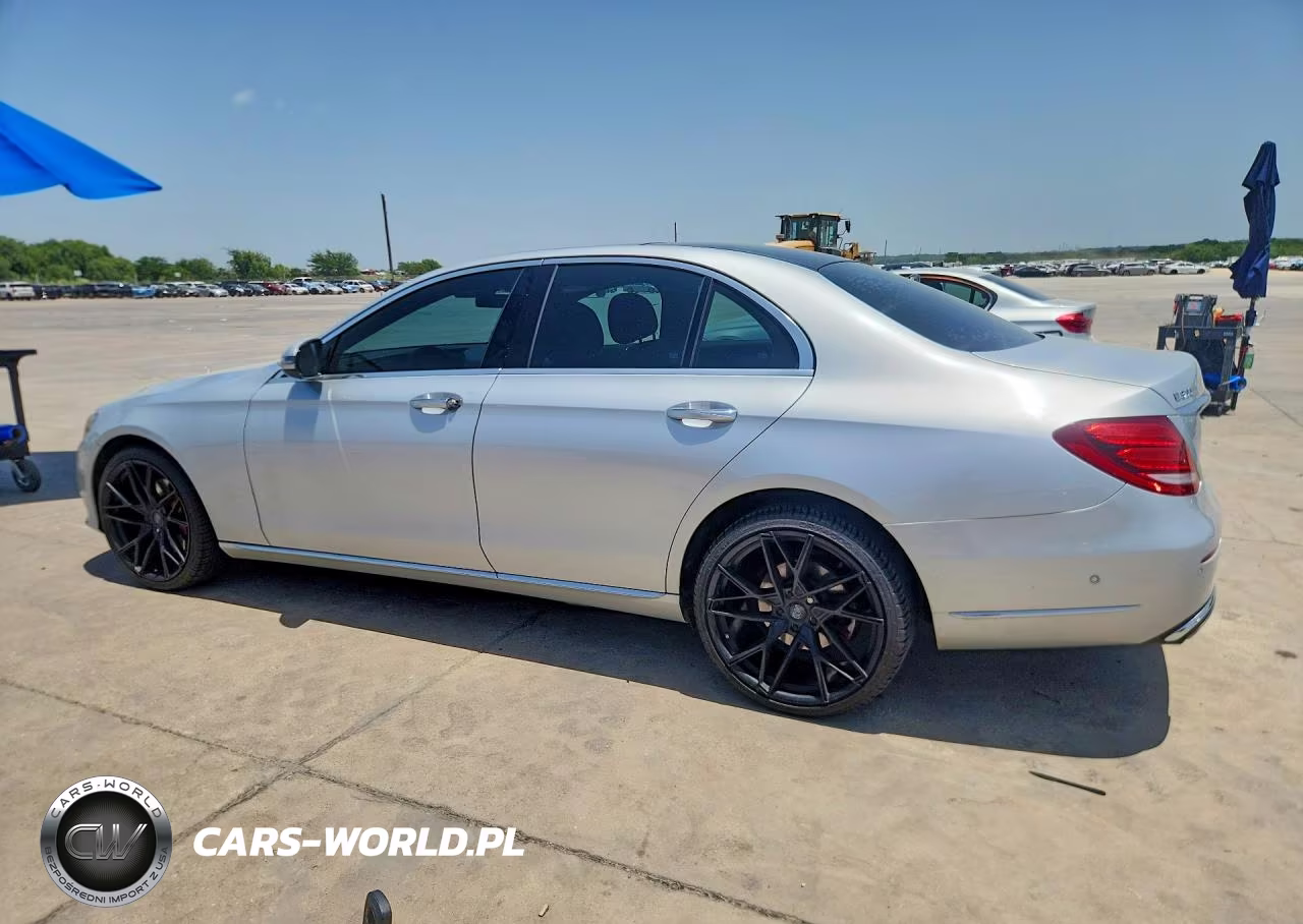2017 Mercedes-Benz E 300 4Matic VIN:WDDZF4KB8HA199404 - 2