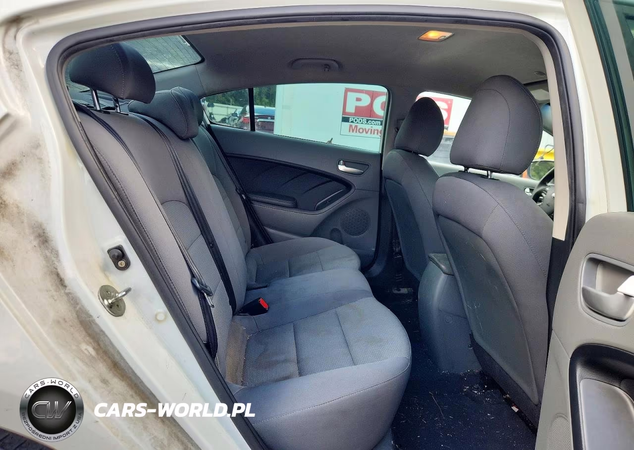 2018 Kia Forte Lx VIN:3KPFK4A77JE240176 - 10
