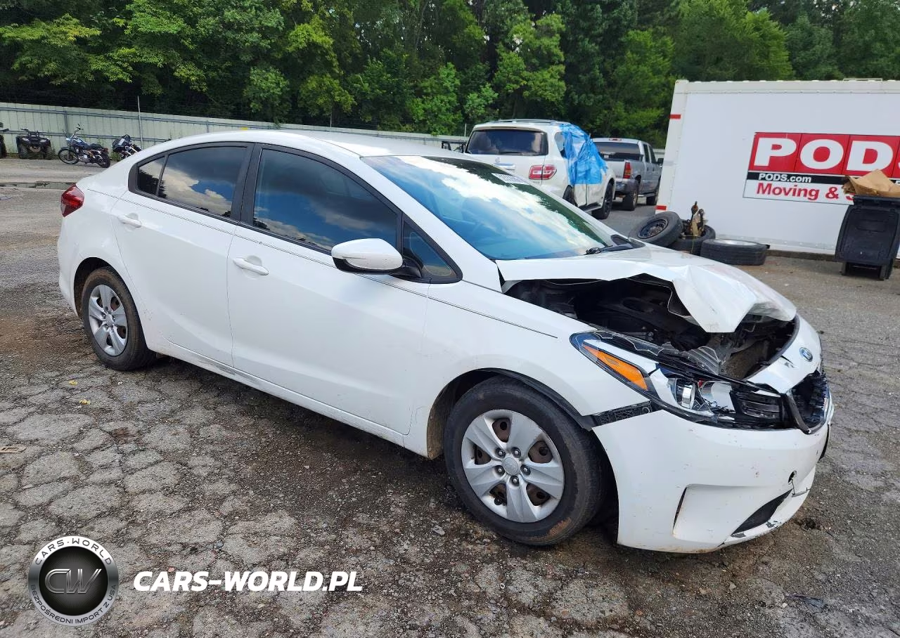 2018 Kia Forte Lx VIN:3KPFK4A77JE240176 - 4