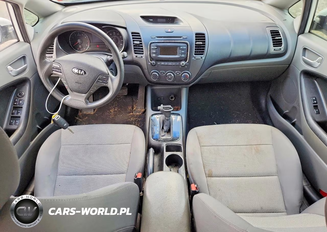 2018 Kia Forte Lx VIN:3KPFK4A77JE240176 - 8