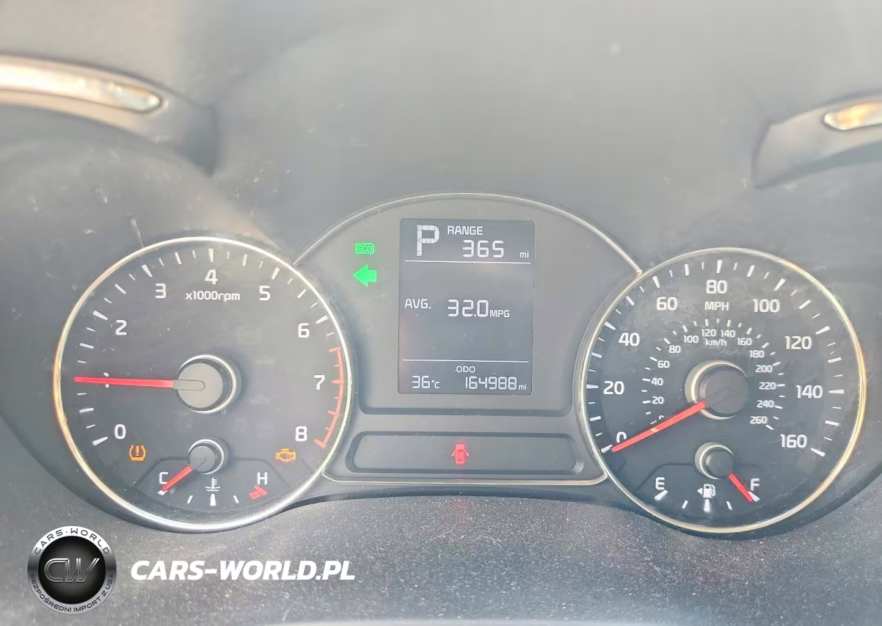 2018 Kia Forte Lx VIN:3KPFK4A77JE240176 - 9