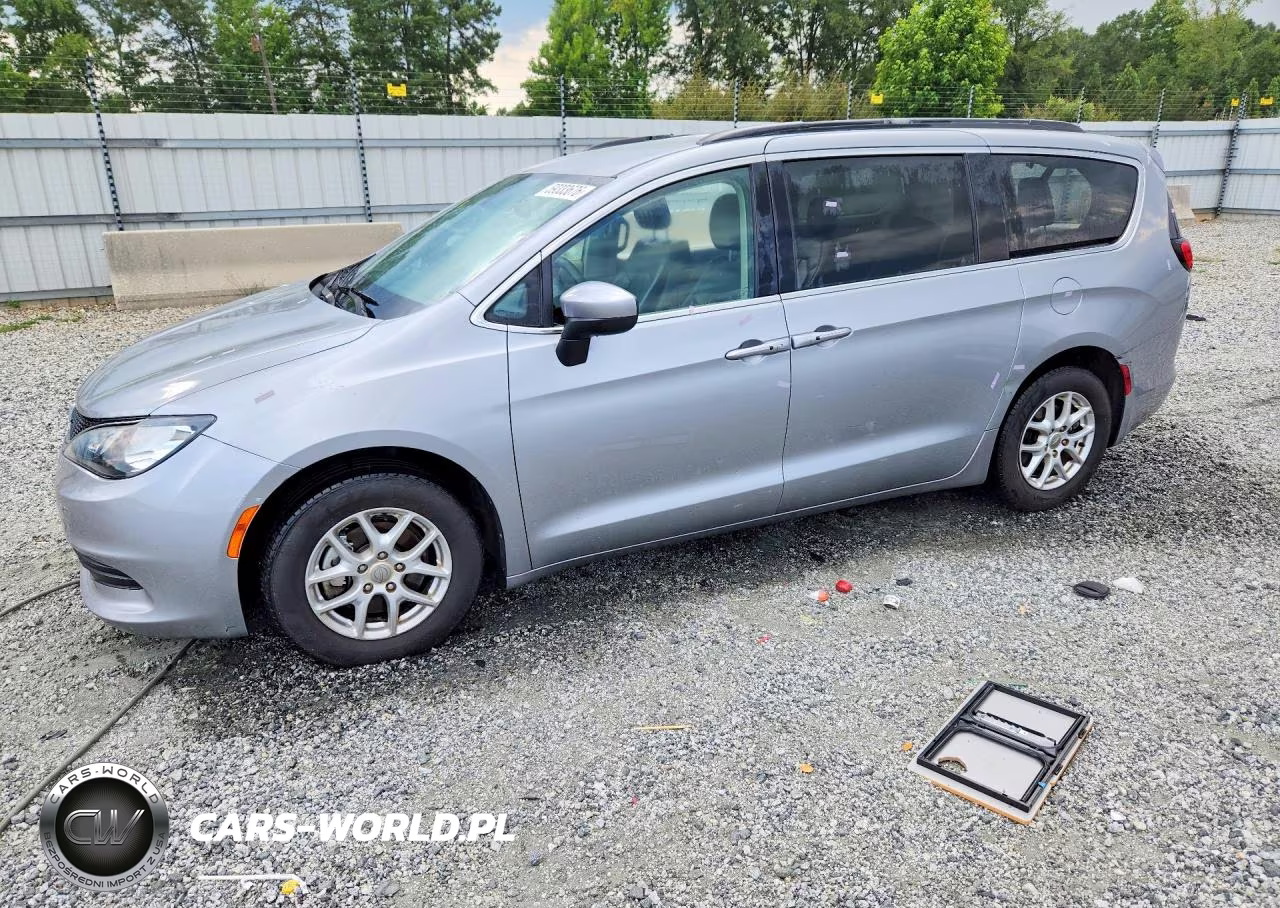 2020 Chrysler Voyager Lxi