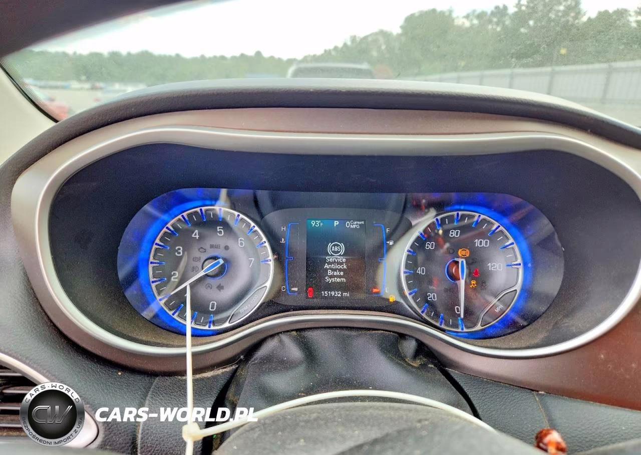 2020 Chrysler Voyager Lxi VIN:2C4RC1DG9LR176227 - 9