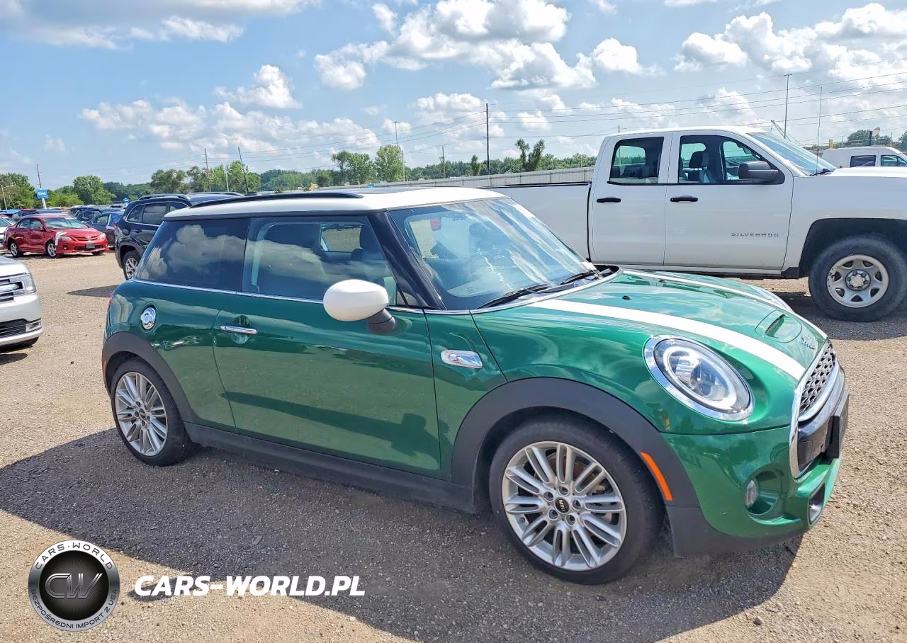 2020 Mini Cooper S VIN:WMWXR5C01L2L71963 - 4