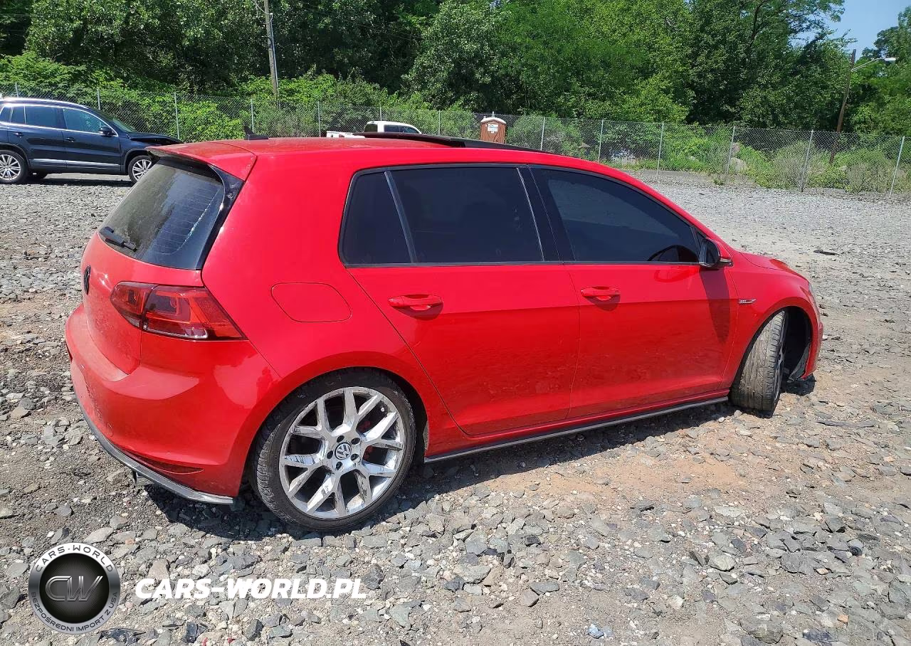 2015 Volkswagen Gti VIN:3VW5T7AU1FM028352 - 3