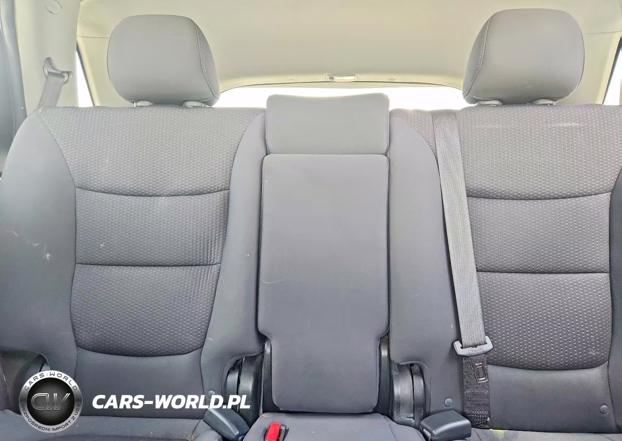 2011 Kia Sorento Lx VIN:5XYKTCA14BG174160 - 10