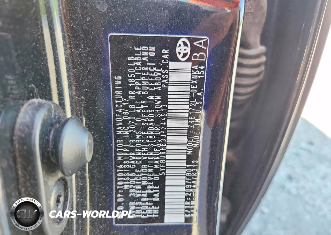 2018 Toyota Corolla Le VIN:5YFBURHE3JP744913 - 12