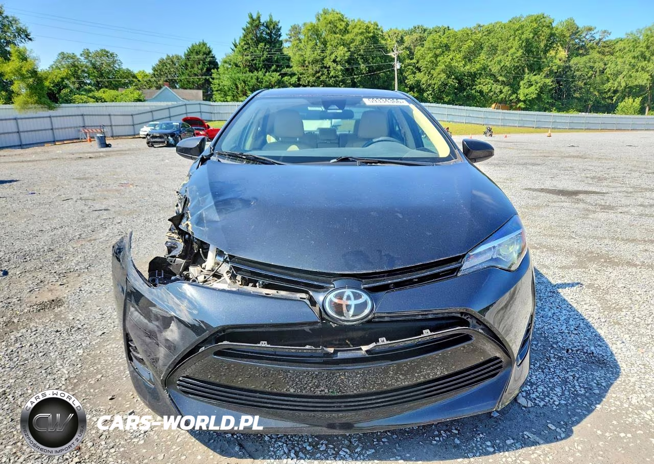 2018 Toyota Corolla Le VIN:5YFBURHE3JP744913 - 5