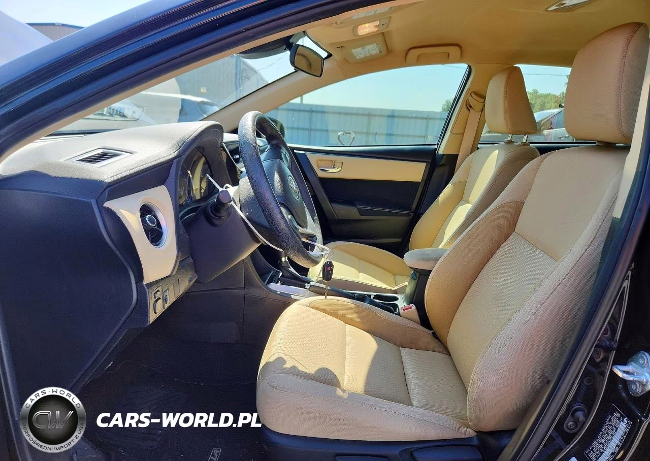 2018 Toyota Corolla Le VIN:5YFBURHE3JP744913 - 7