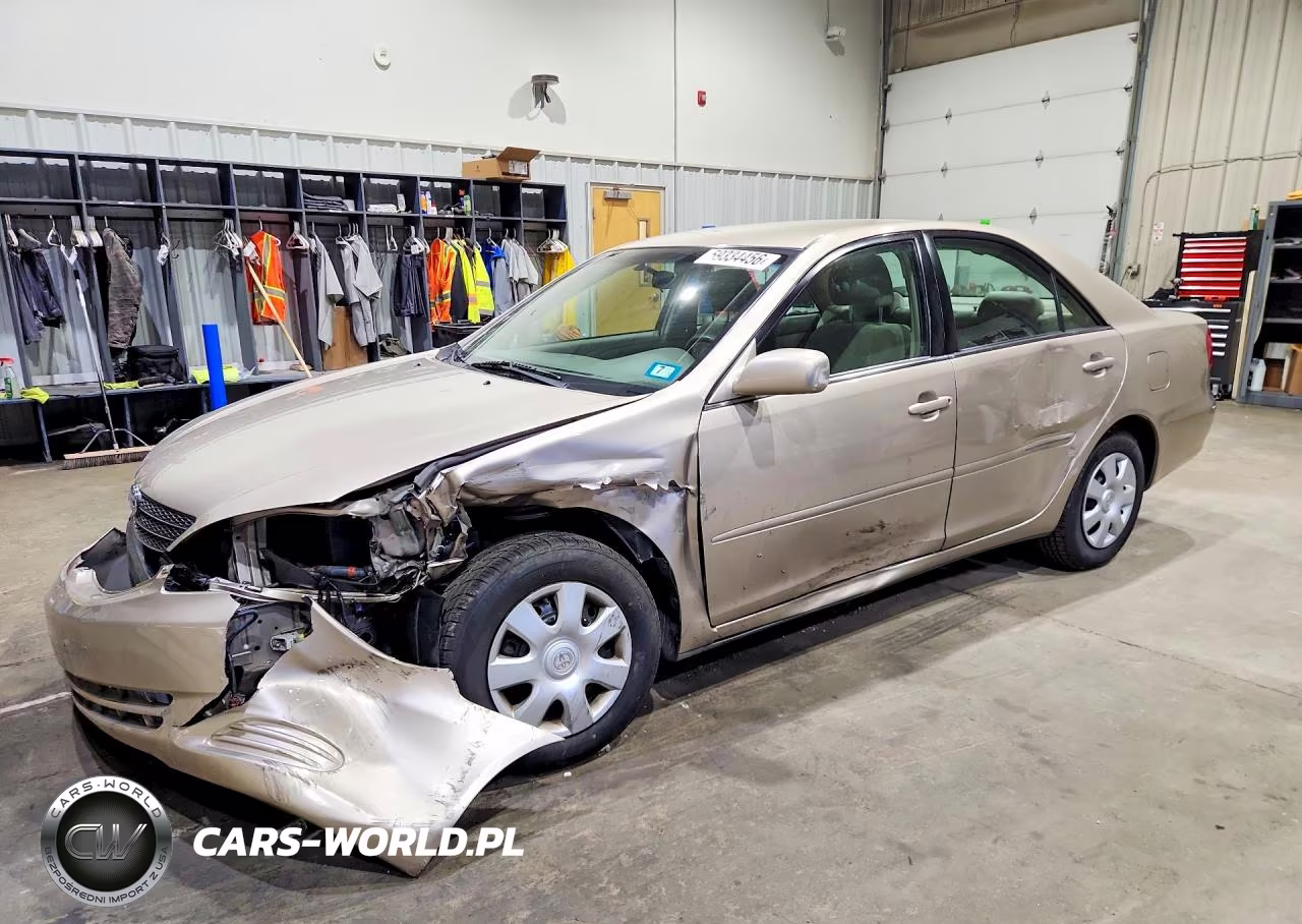 2004 Toyota Camry Le