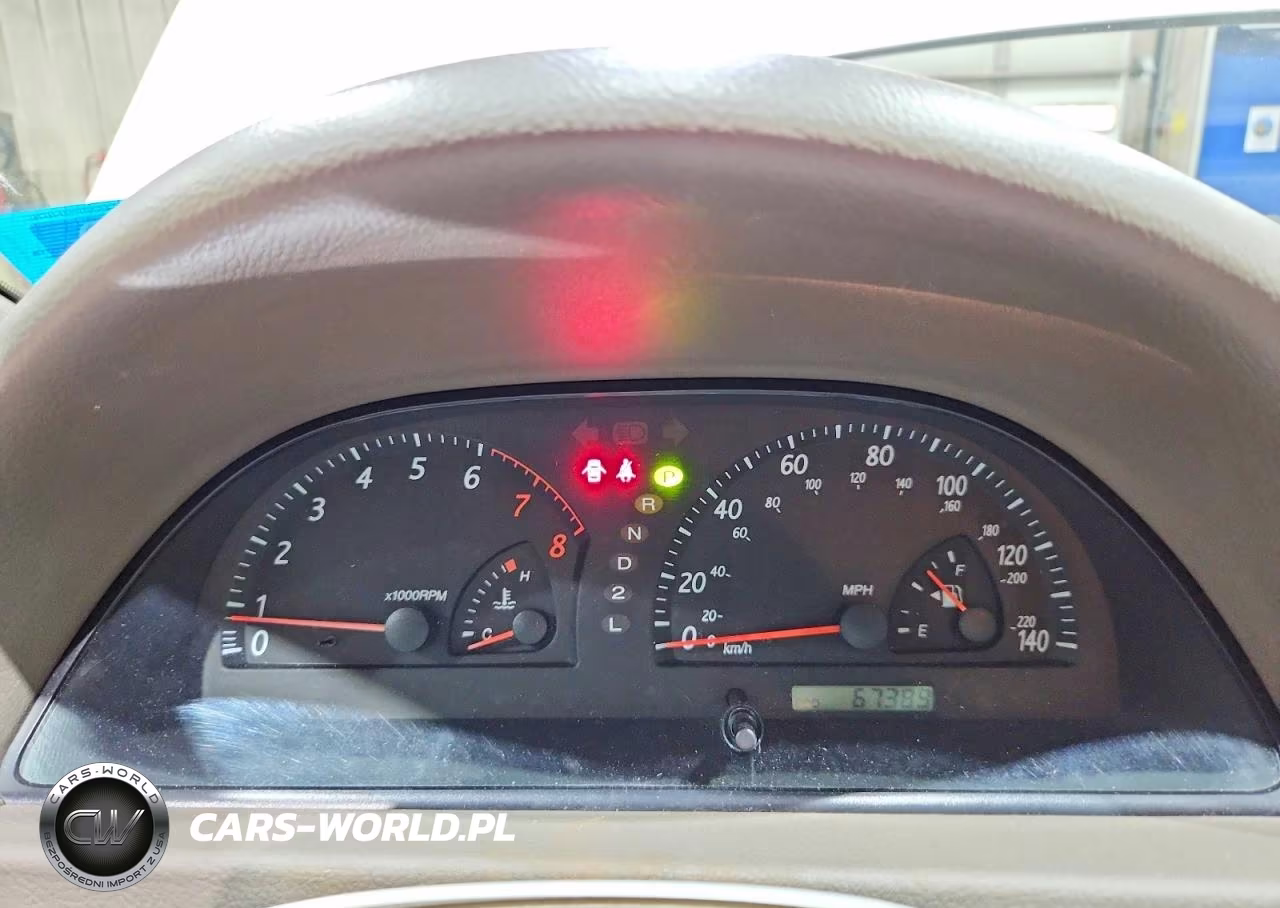 2004 Toyota Camry Le VIN:4T1BE32K74U826803 - 9