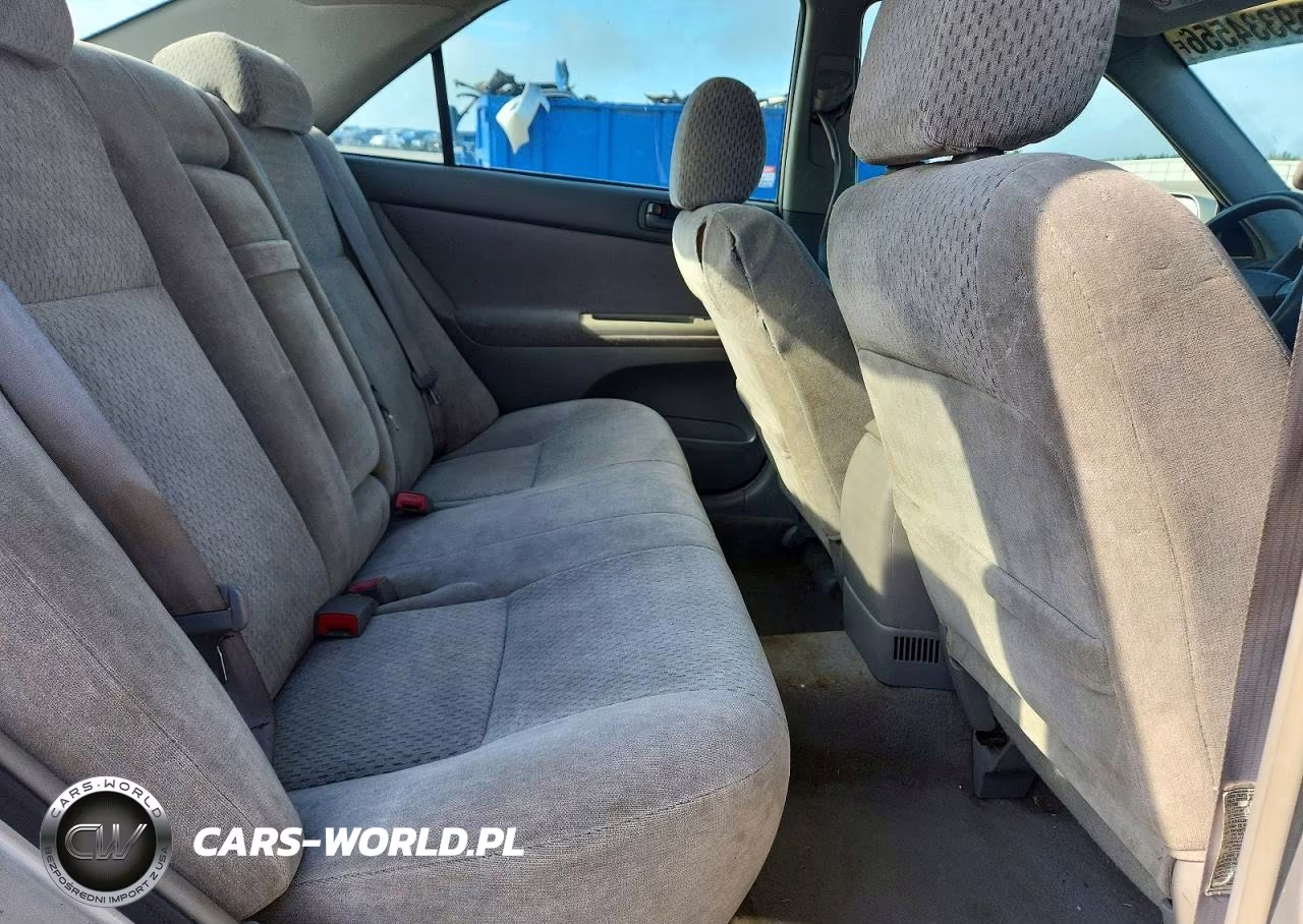 2003 Toyota Camry Le VIN:4T1BE32K43U736149 - 10