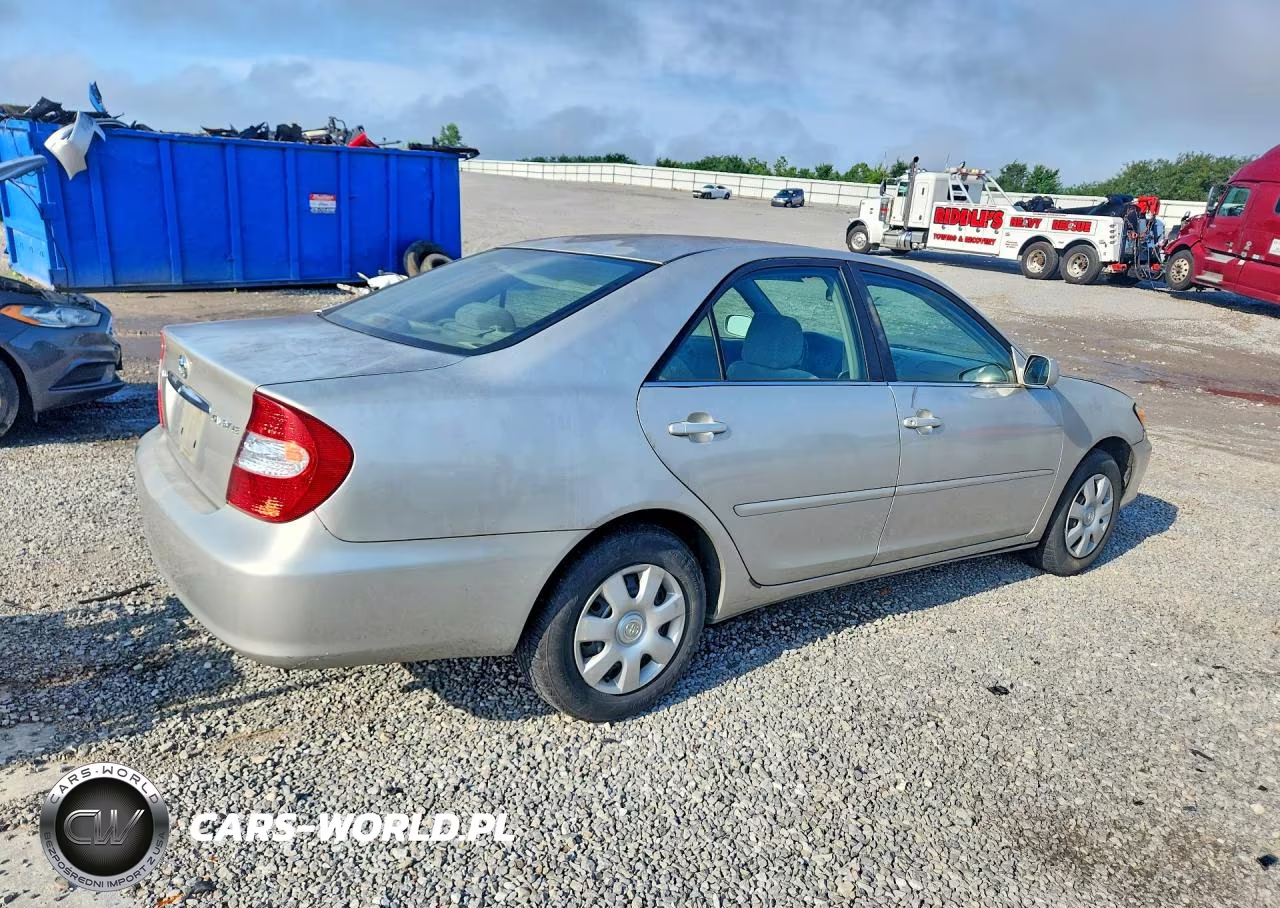 2003 Toyota Camry Le VIN:4T1BE32K43U736149 - 3
