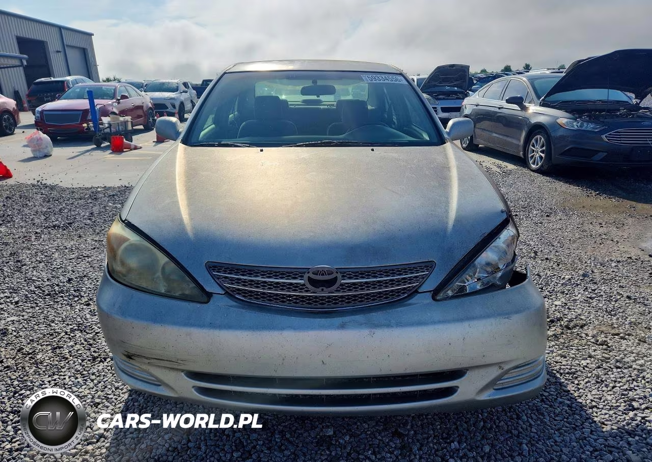 2003 Toyota Camry Le VIN:4T1BE32K43U736149 - 5