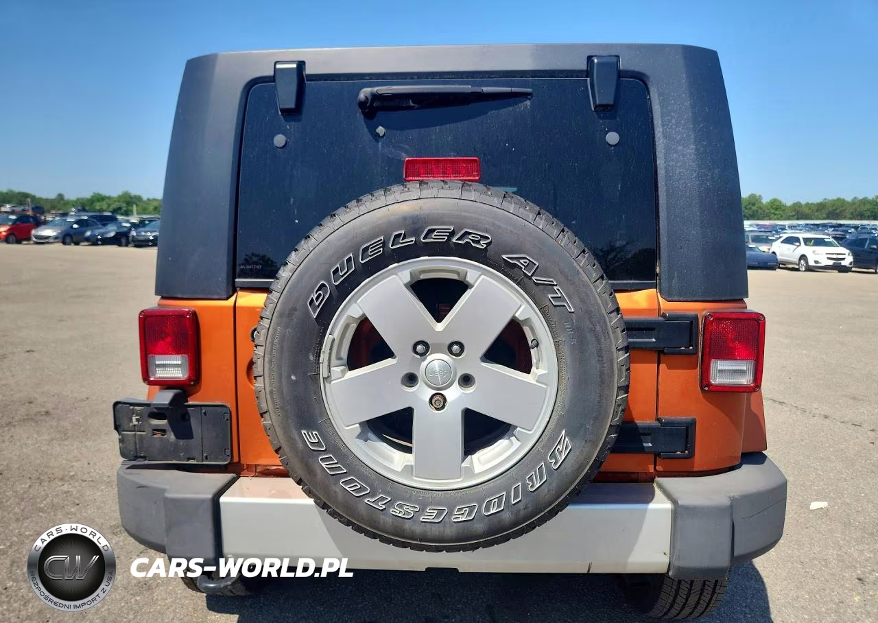 2011 Jeep Wrangler Unlimited Sahara VIN:1J4HA5H15BL617478 - 6