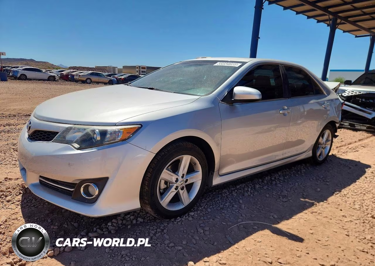 2013 Toyota Camry Se – zdjęcie 1 z 13