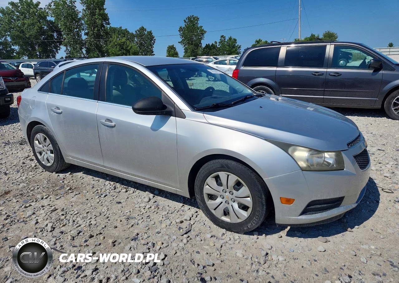 2012 Chevrolet Cruze VIN:1G1PC5SH1C7372991 - 4