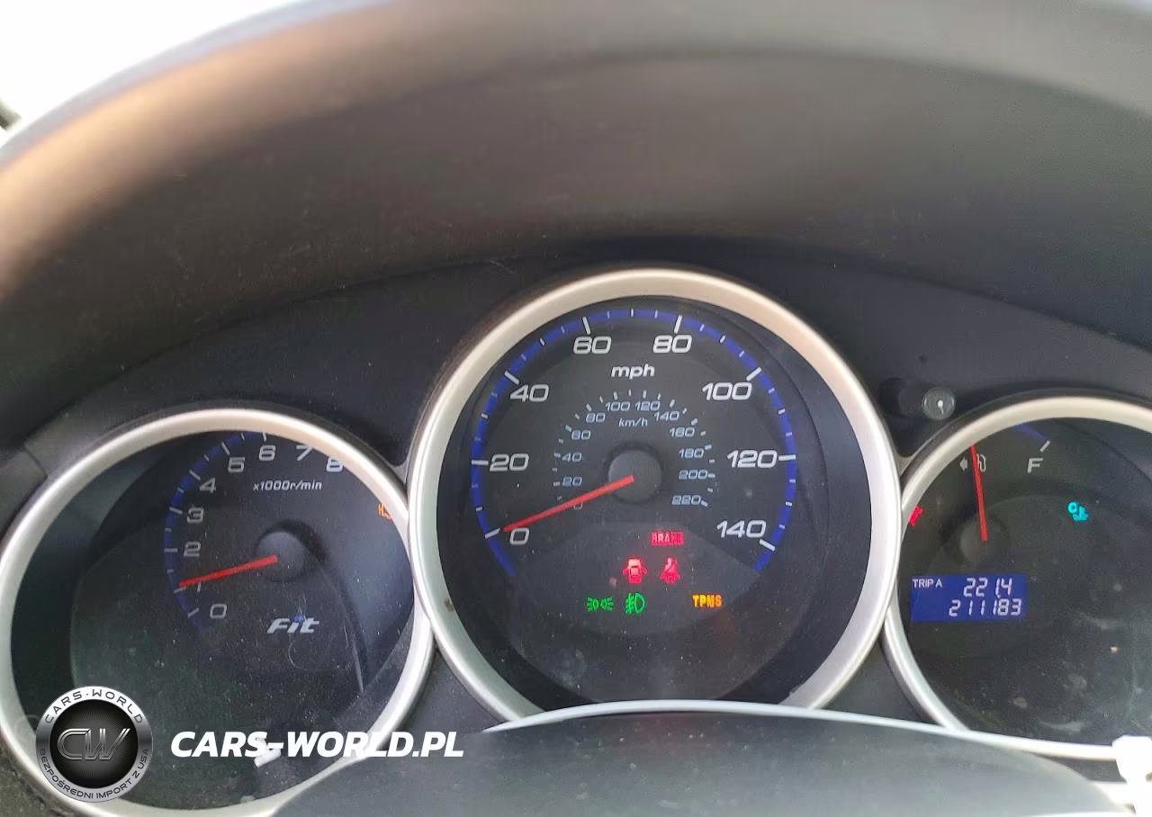 2008 Honda Fit VIN:JHMGD376X8S034430 - 9