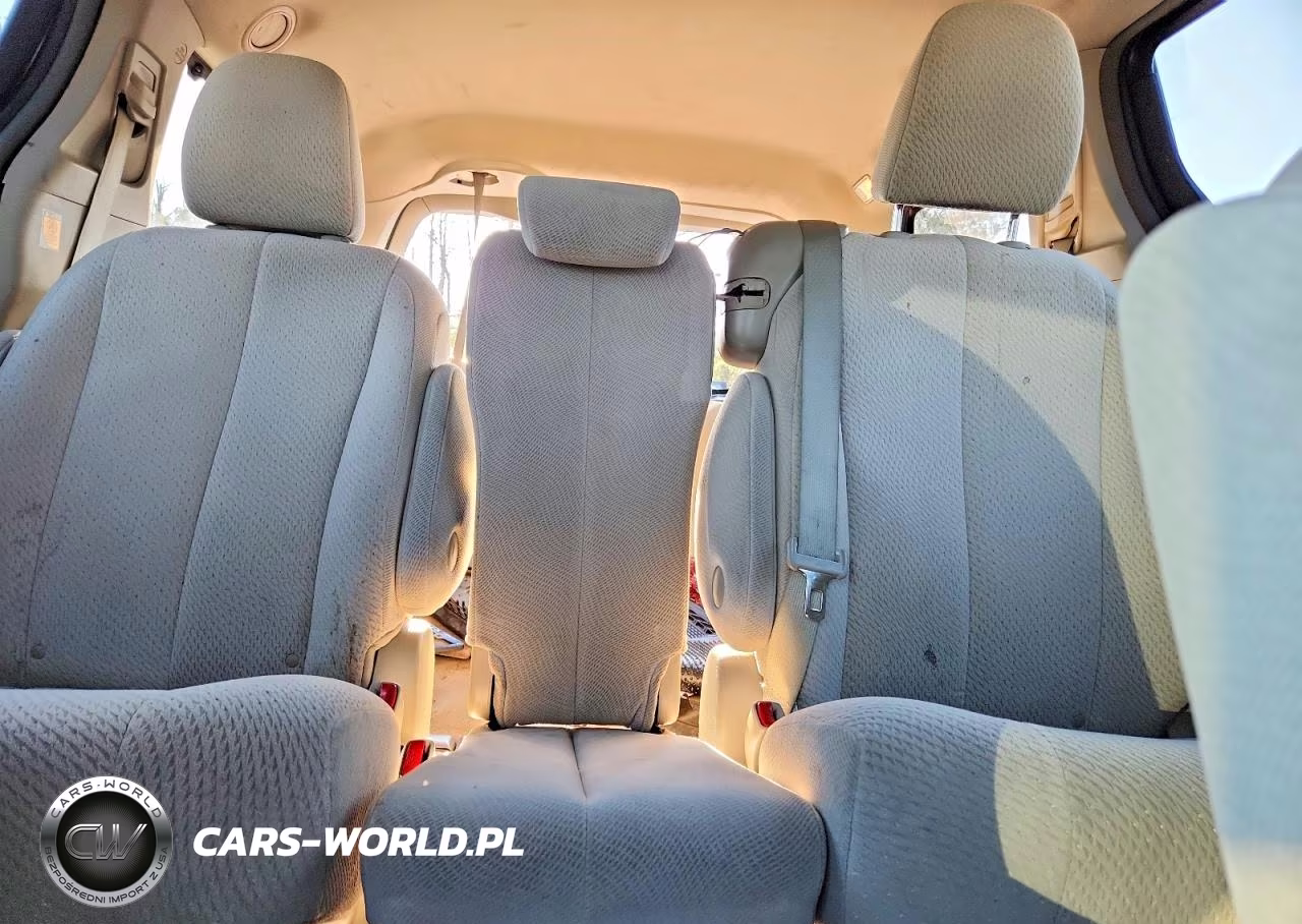 2012 Toyota Sienna Le VIN:5TDKK3DC0CS245665 - 10