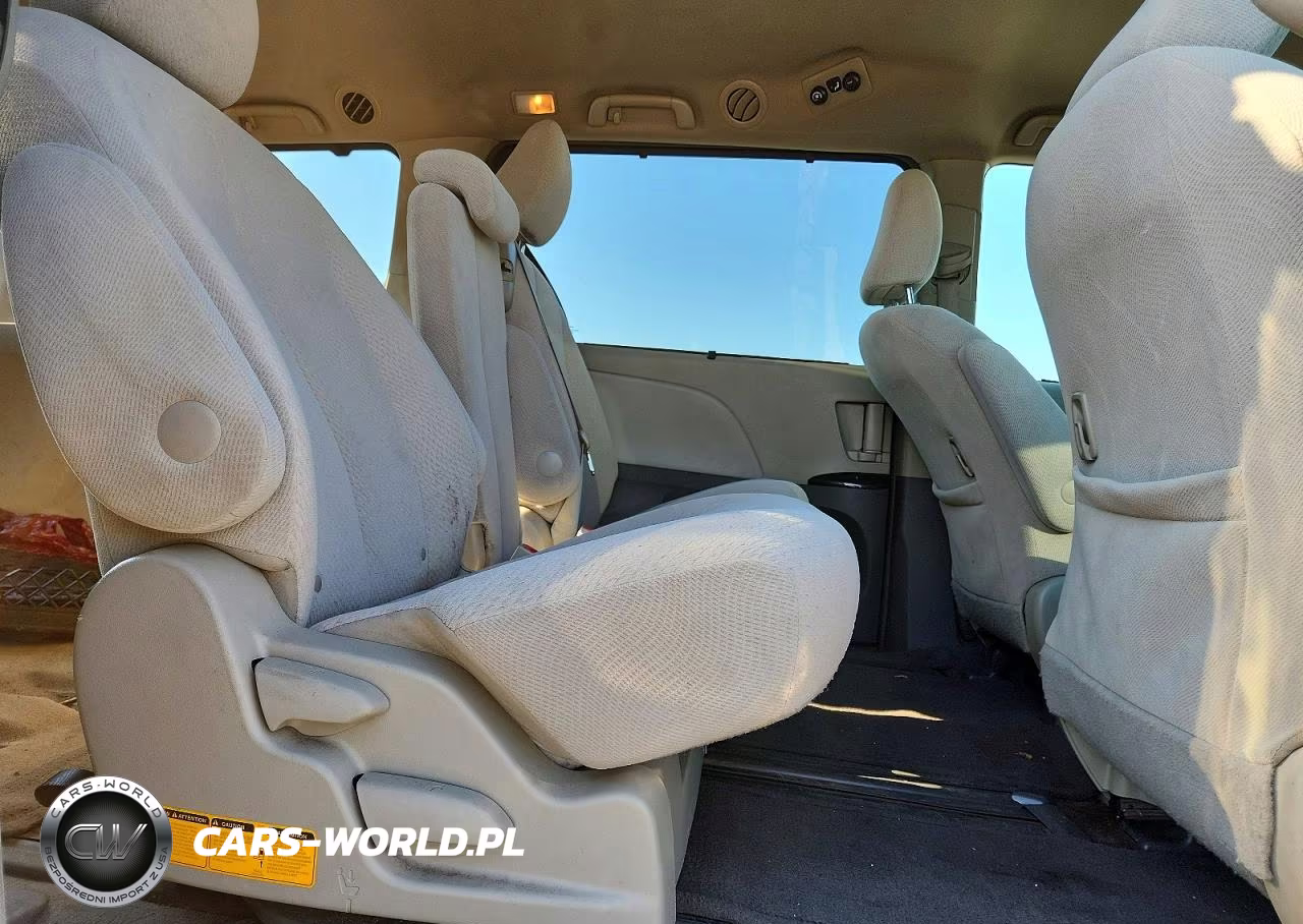 2012 Toyota Sienna Le VIN:5TDKK3DC0CS245665 - 11