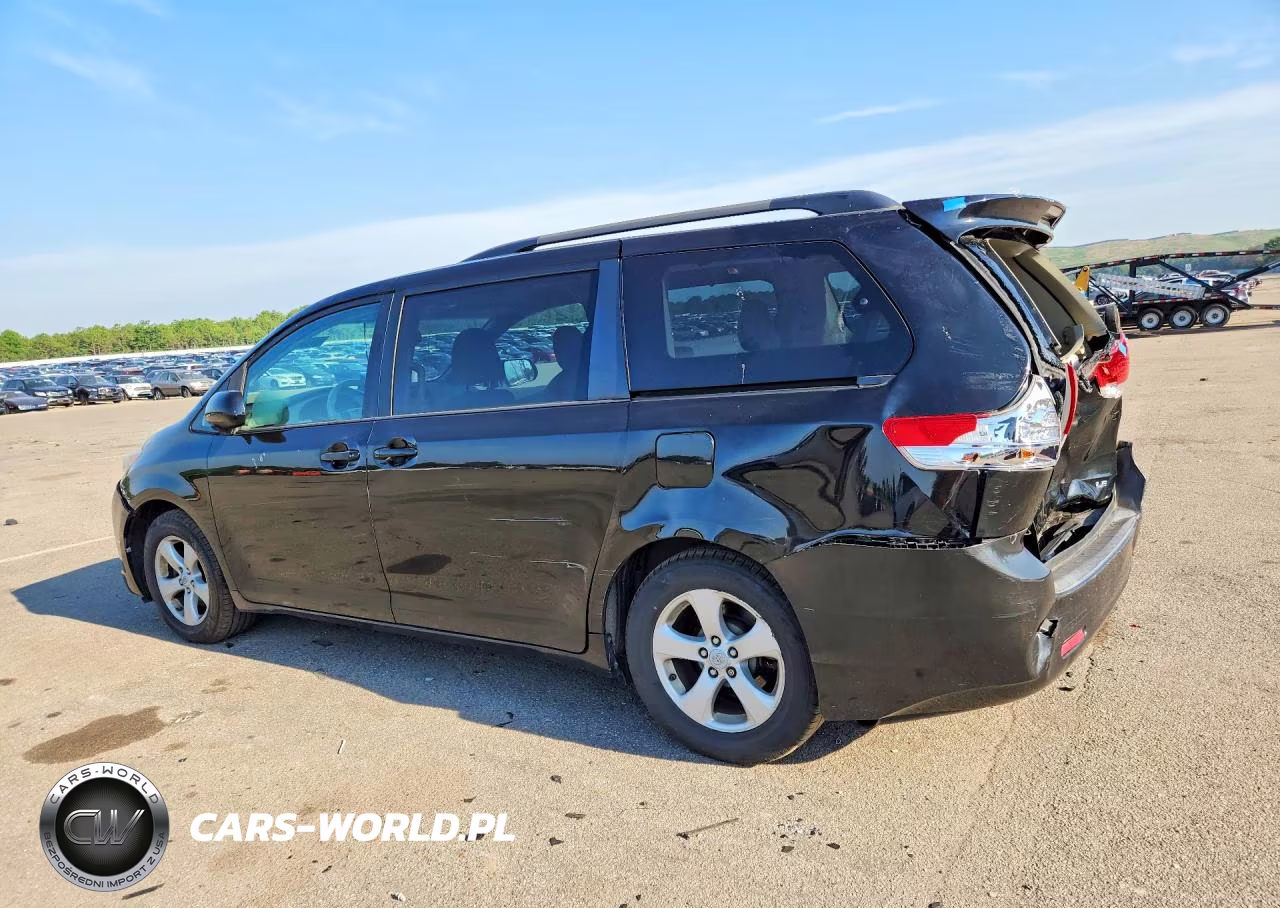 2012 Toyota Sienna Le VIN:5TDKK3DC0CS245665 - 2