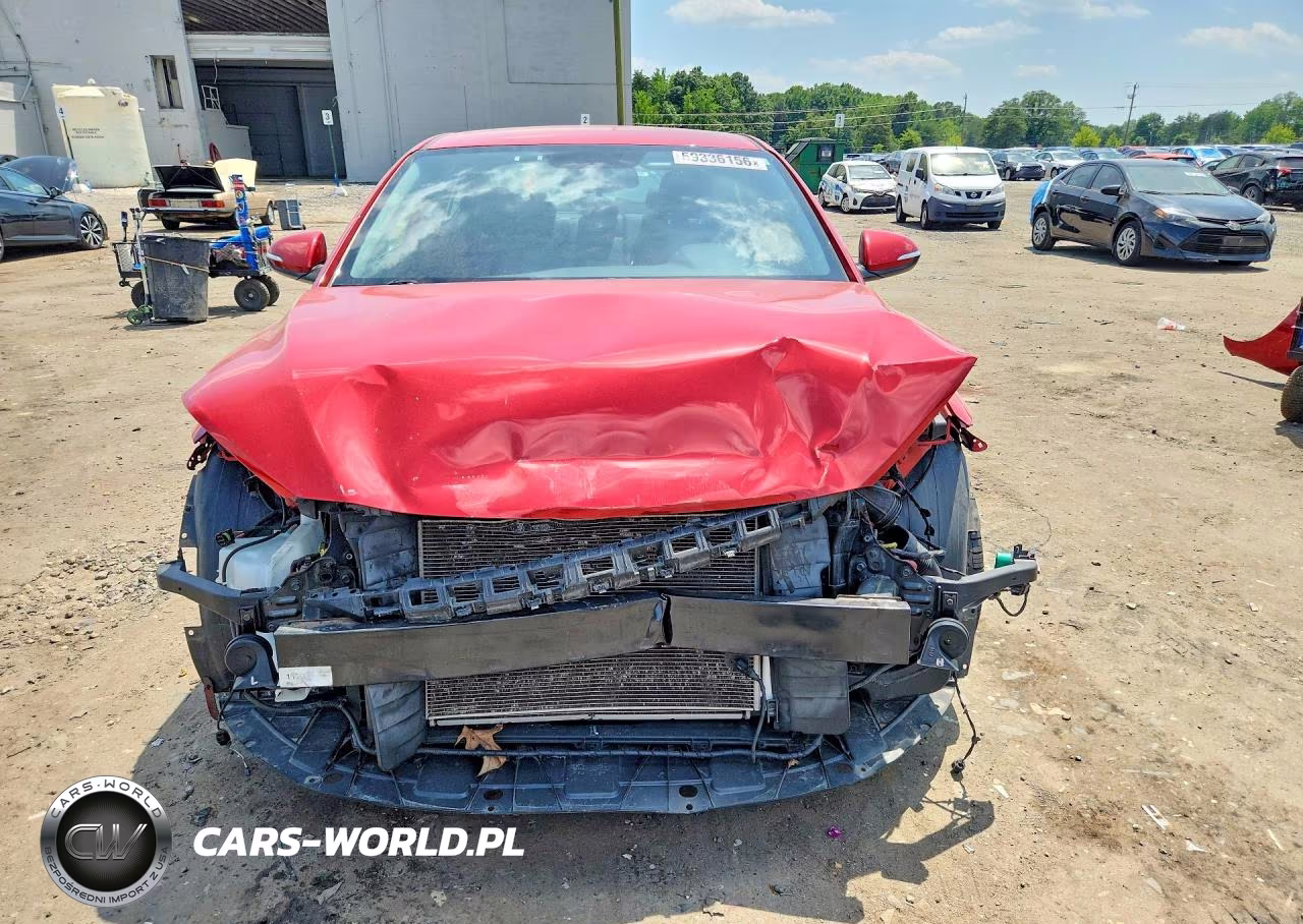2017 Hyundai Elantra Limited VIN:5NPD84LF4HH039111 - 5