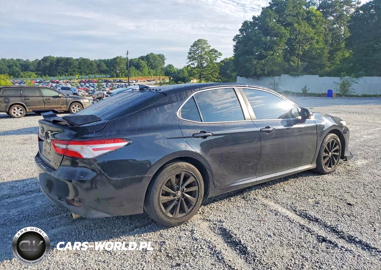2021 Toyota Camry Le VIN:4T1C11AK6MU404852 - 3