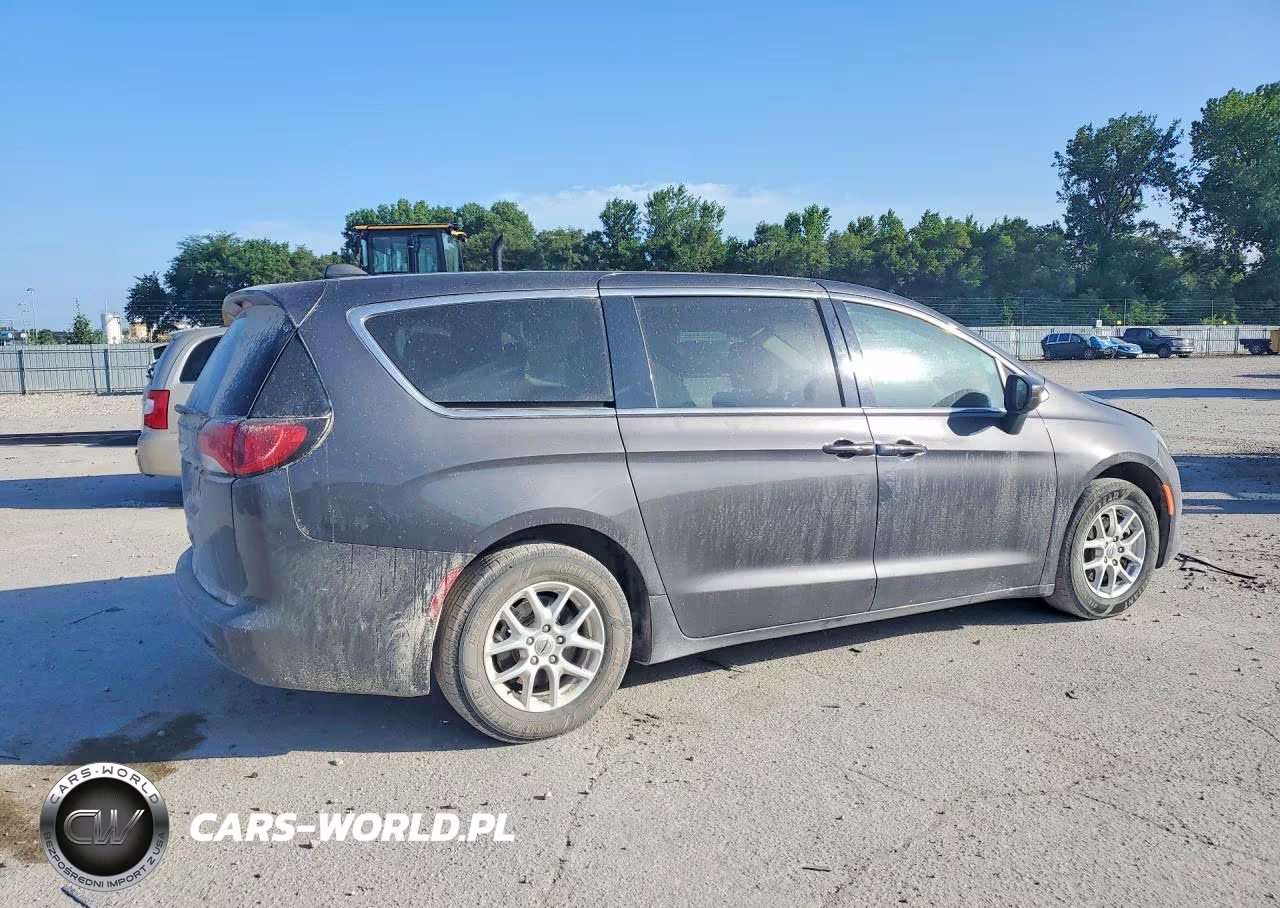 2022 Chrysler Voyager Lx VIN:2C4RC1CG7NR105192 - 3