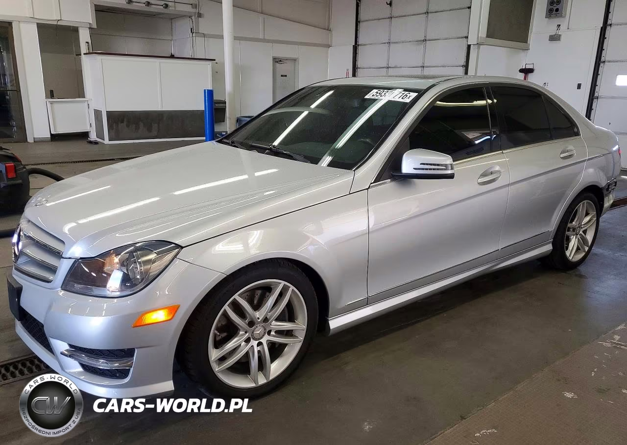 2013 Mercedes-Benz C 300 4Matic – zdjęcie 1 z 13