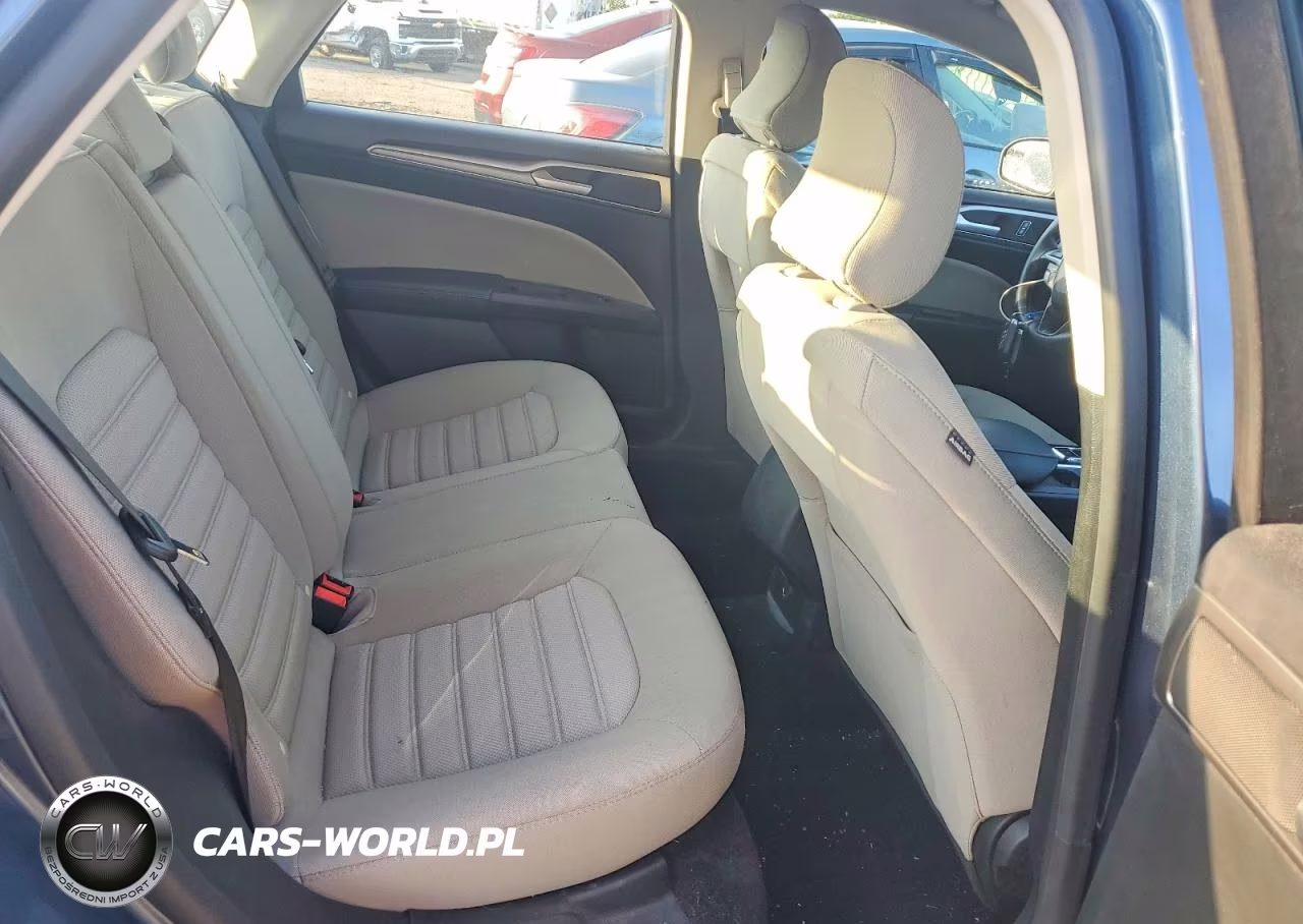 2018 Ford Fusion S Hybrid VIN:3FA6P0UU6JR259845 - 10