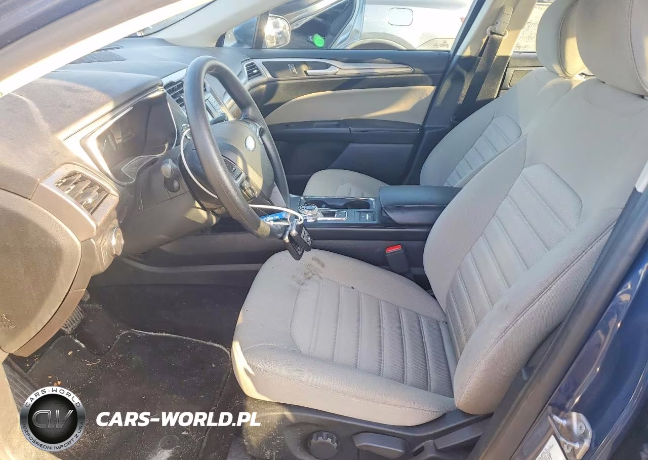 2018 Ford Fusion S Hybrid VIN:3FA6P0UU6JR259845 - 7