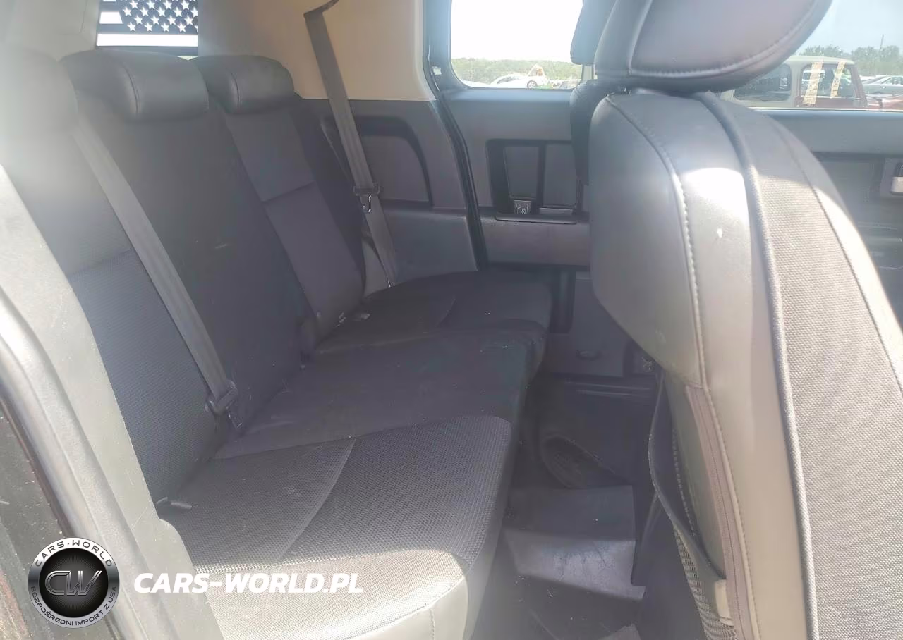 2007 Toyota Fj Cruiser Base VIN:JTEBU11FX70082508 - 10