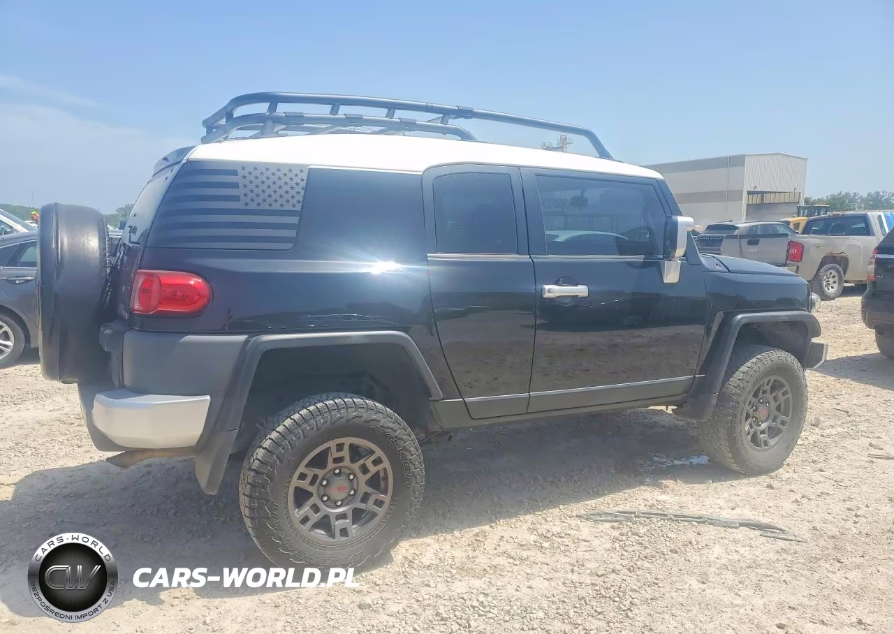2007 Toyota Fj Cruiser Base VIN:JTEBU11FX70082508 - 3