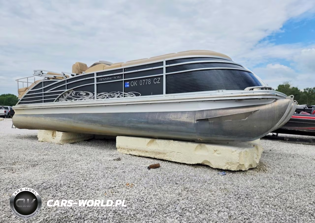 2011 Bennington Boat - Pontoon Boat