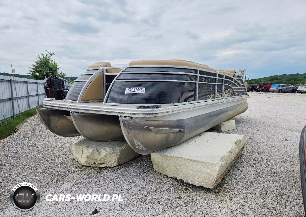 2011 Bennington Boat - Pontoon Boat VIN:ETW7300D111 - 2