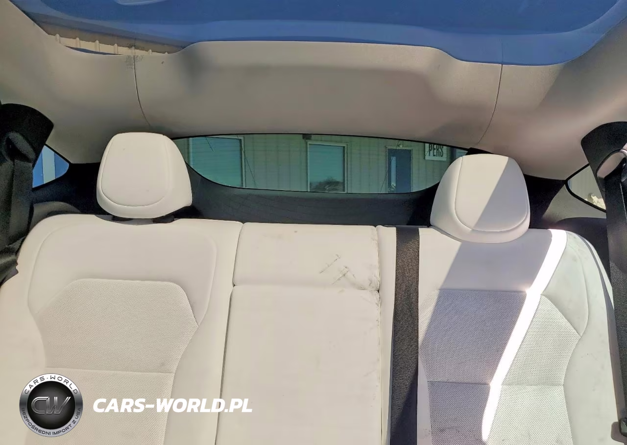 2026 Tesla Model Y VIN:7SAYGDED5TF408410 - 10