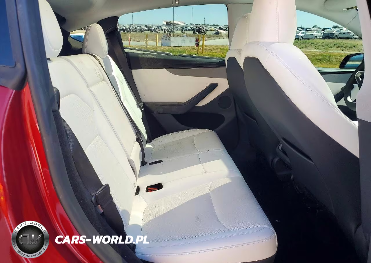 2026 Tesla Model Y VIN:7SAYGDED5TF408410 - 11