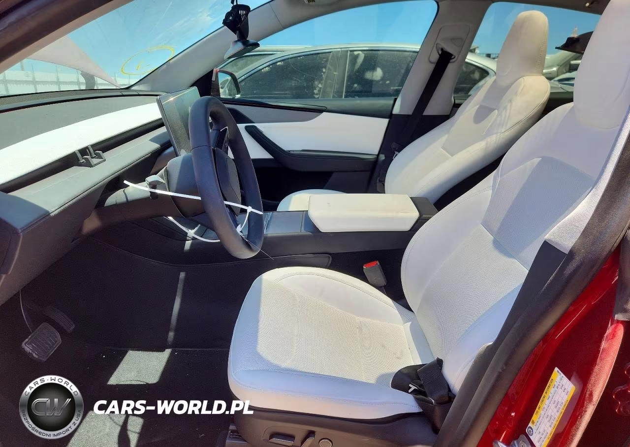2026 Tesla Model Y VIN:7SAYGDED5TF408410 - 7