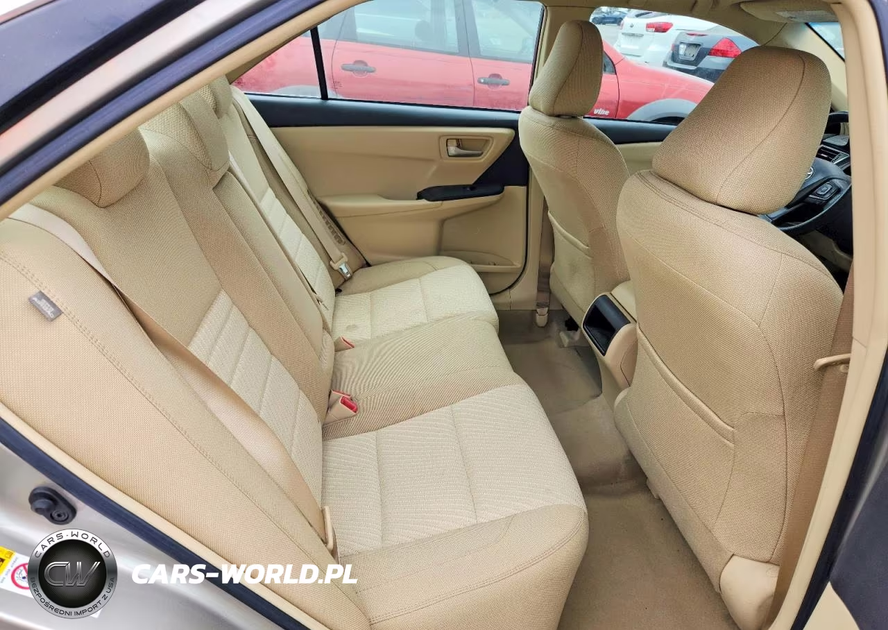 2016 Toyota Camry Hybrid Le VIN:4T1BD1FK1GU182141 - 10