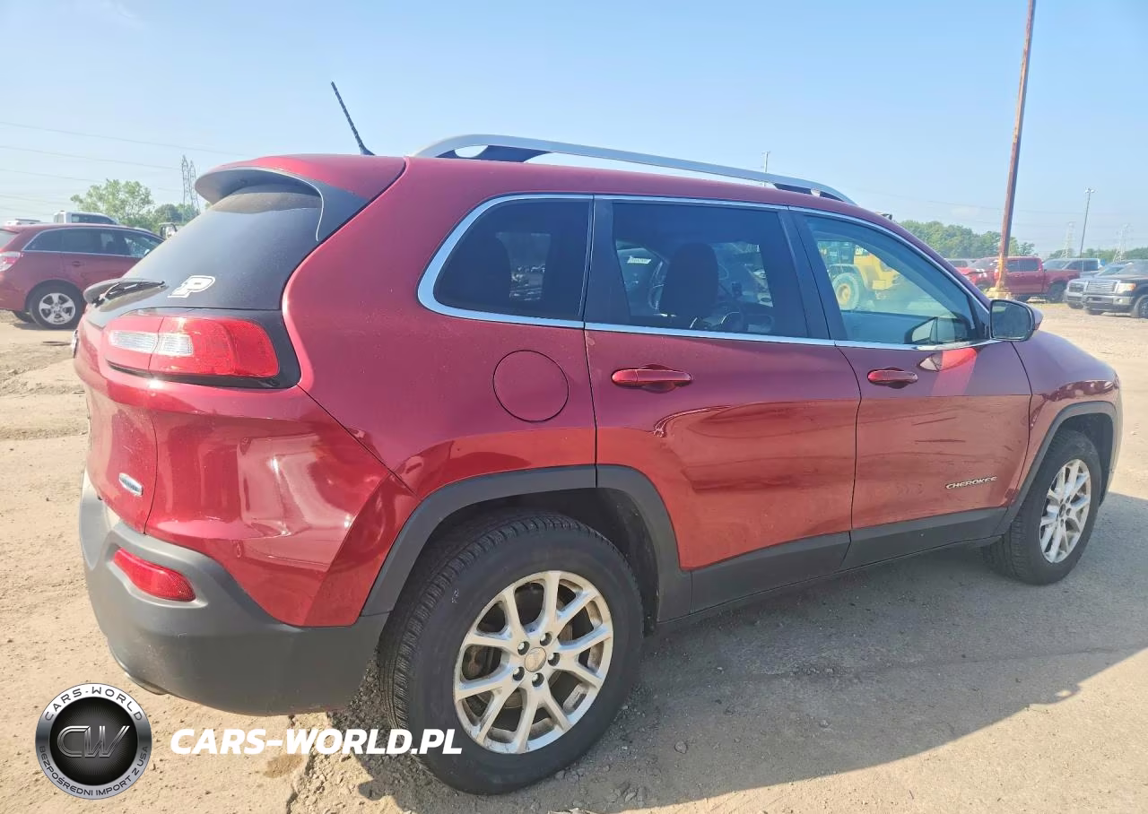 2014 Jeep Cherokee Latitude VIN:1C4PJMCS8EW126109 - 3