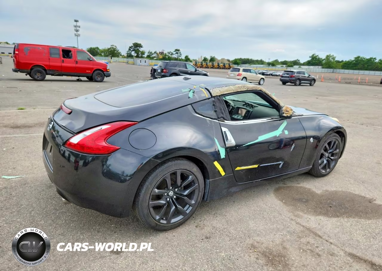 2016 Nissan 370Z Base VIN:JN1AZ4EH0GM936626 - 3