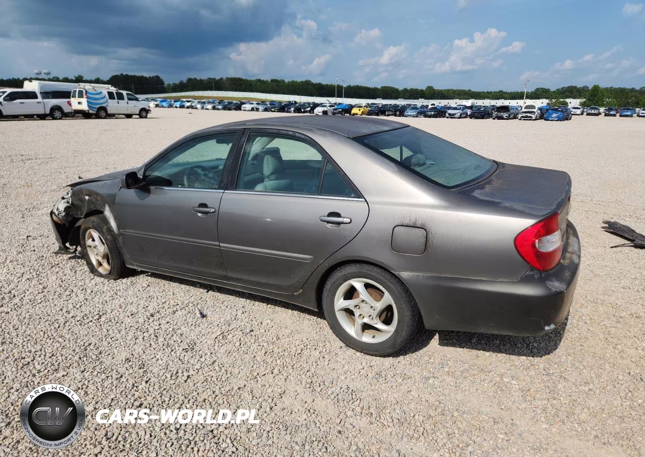 2004 Toyota Camry Le VIN:4T1BE32K94U870639 - 2