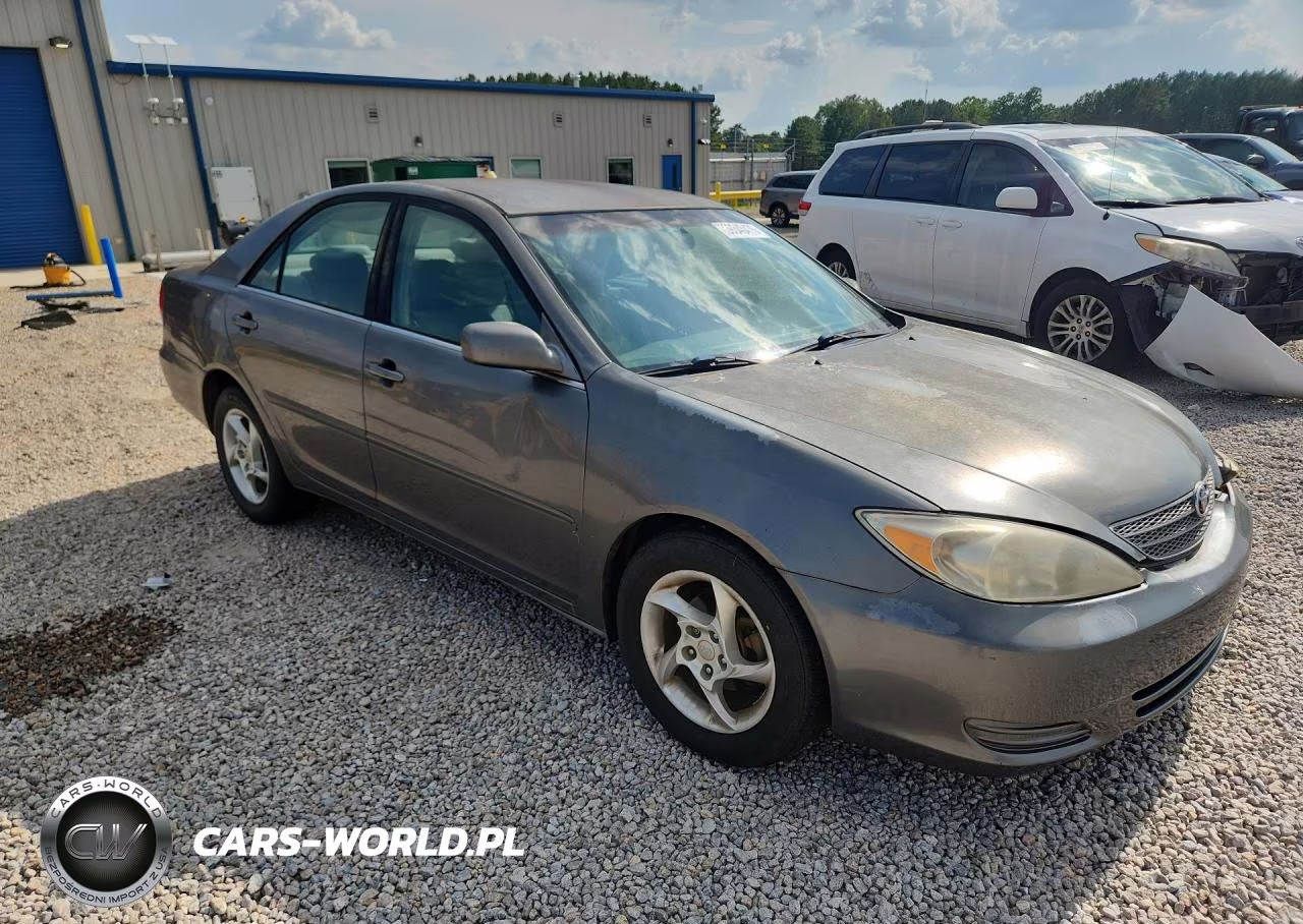 2004 Toyota Camry Le VIN:4T1BE32K94U870639 - 4